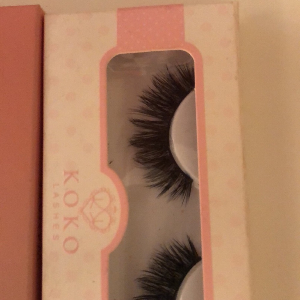 Makeup bundle - Picture 5 of 5